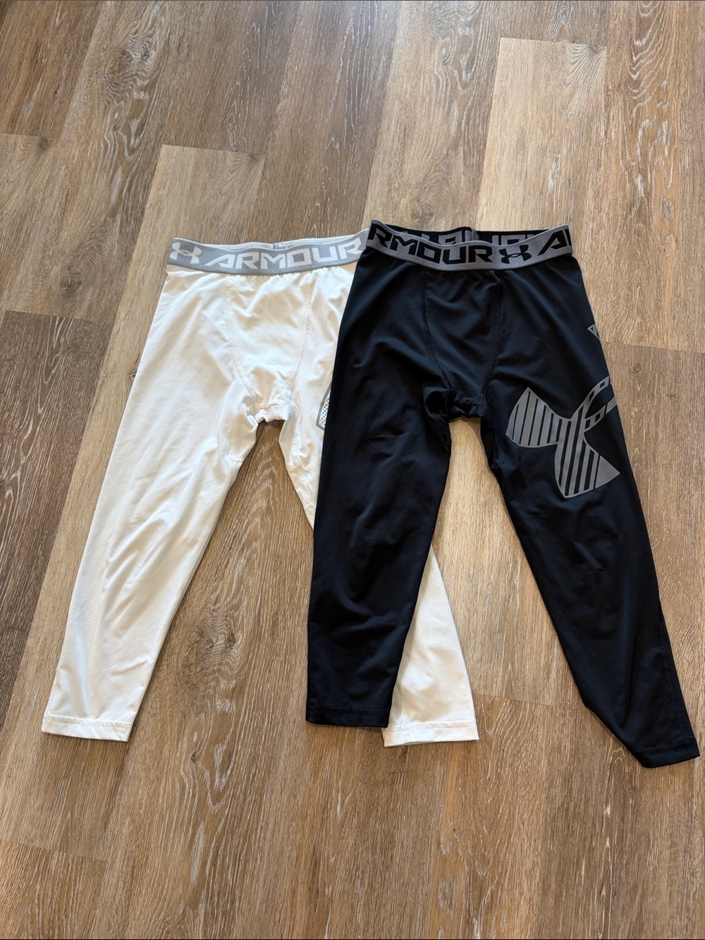 Under Armour Kids Athletic Capri Leggings - Black & White